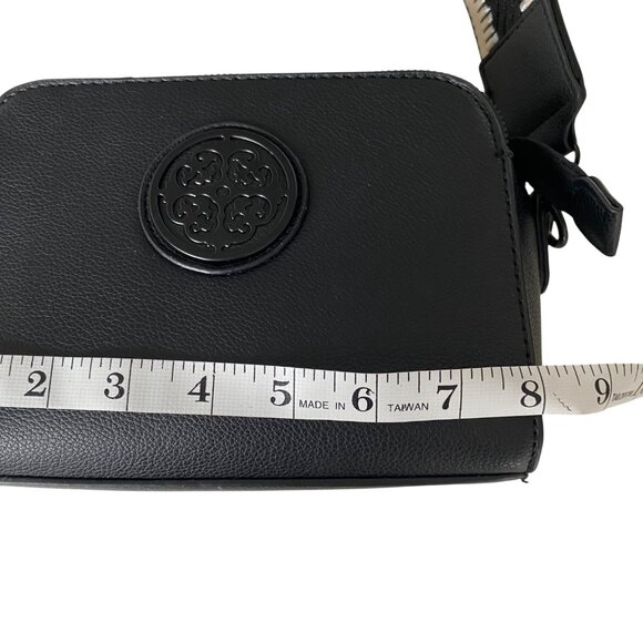 Small Black Leather Effect Crossbody Bag with Emblem & Wide Strap Neutral Travel - Picture 14 of 16